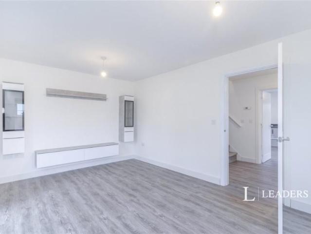 3 bedroom house to rent Wellum Way, Desford, Leicester, LE9