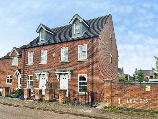 3 bedroom house to rent Woodrow Place, Spalding, Lincolnshire, PE11