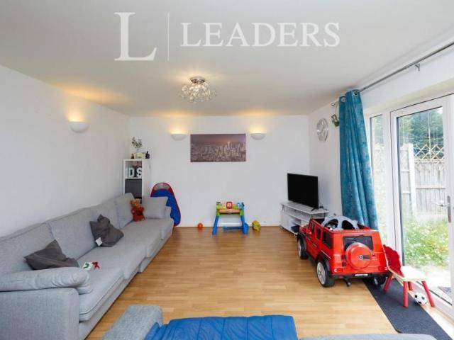 3 bedroom house to rent Blake Close, Nottingham, NG3