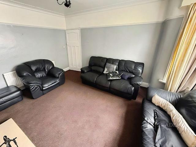 3 bedroom house to rent Briarwood Drive, Bradford, West Yorkshire, BD6