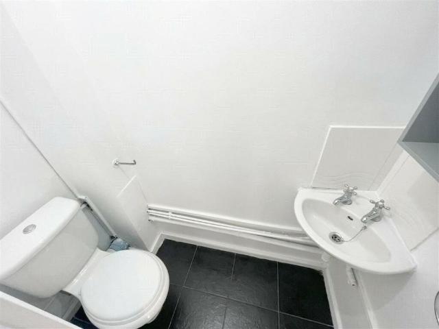 3 bedroom house to rent Crispin Road, Bradville, Milton Keynes, Buckinghamshire, MK13