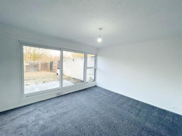3 bedroom house to rent Crispin Road, Bradville, Milton Keynes, Buckinghamshire, MK13