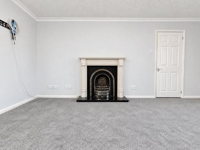 3 bedroom house to rent Dewlands, Oakley, Bedford, Bedfordshire, MK43