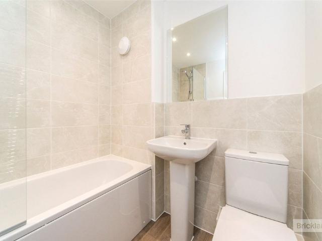 3 bedroom house to rent Funnell Drive, Stone Cross, Pevensey, East Sussex, BN24