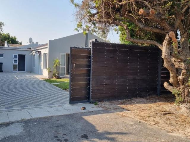 3 Bedroom house to rent in Table View, Blouberg