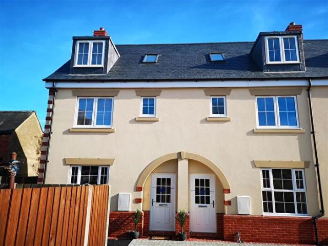 3 Bedroom House To Rent In Temple Street, Rugby, Rugby, CV21