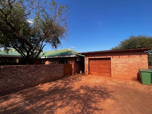 3 Bedroom House To Rent in Thabazimbi