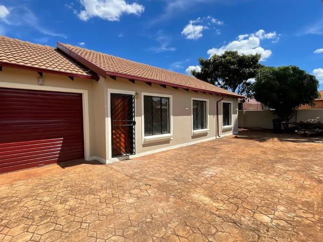 3 Bedroom house to rent in The Orchards, Akasia