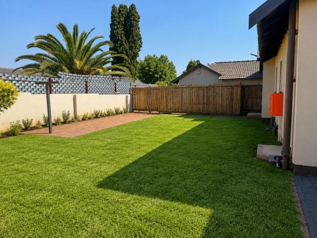 3 Bedroom House To Rent in The Reeds
