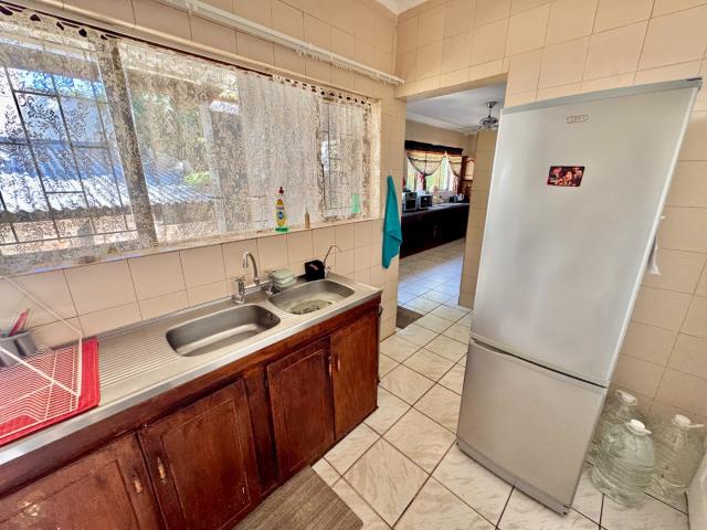 3 Bedroom House To Rent in Umtentweni