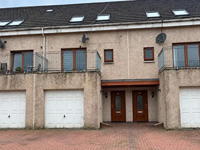 3 Bedroom House To Rent In Village Road, Cambuslang, G72