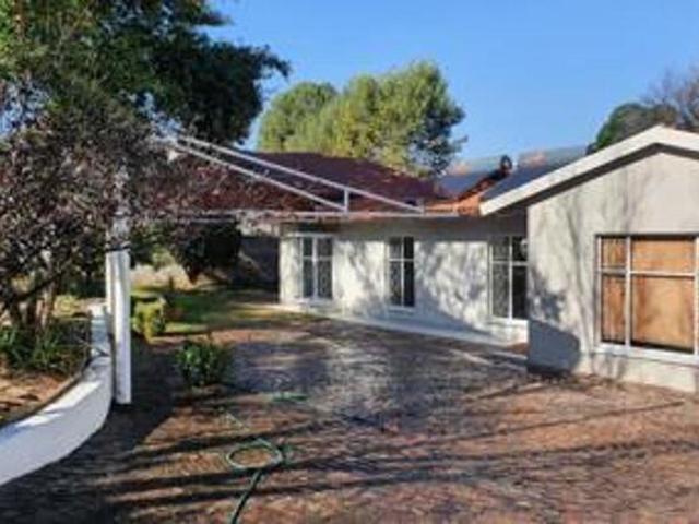 3 Bedroom House to Rent in Vorna Valley