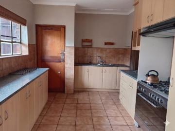 3 Bedroom House To Rent in Vredenburg