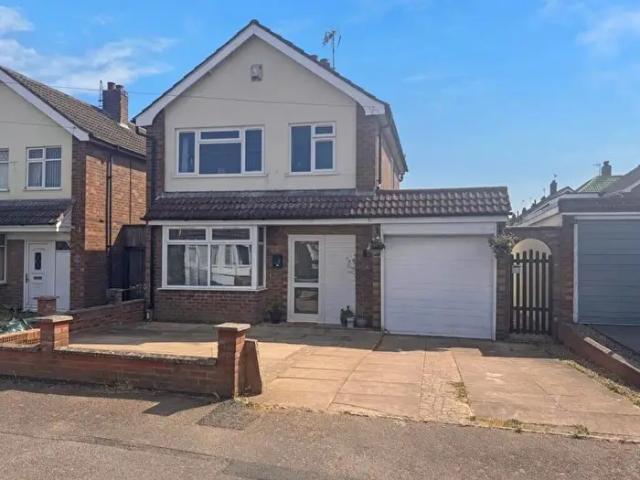 3 Bedroom House To Rent In Walnut Way, Blaby, Leicester, LE8