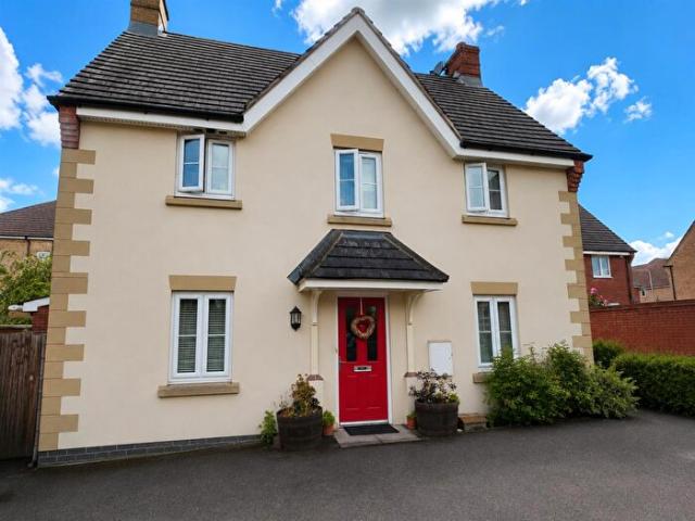 3 Bedroom House To Rent In Water Lane, Towcester, NN12