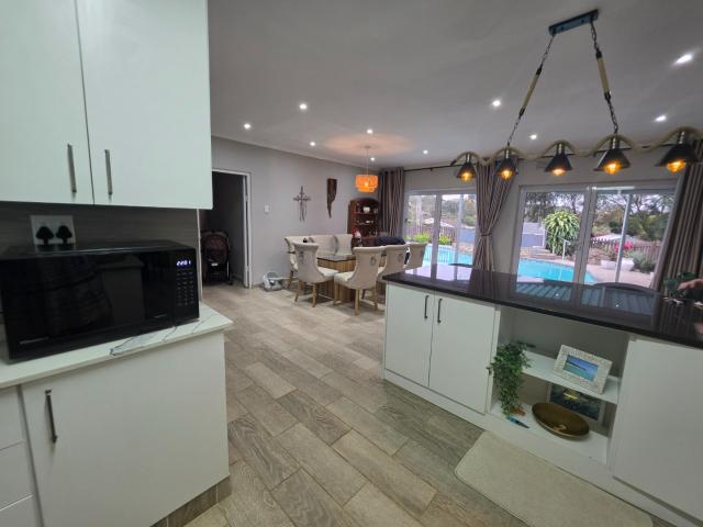 3 Bedroom House To Rent in Waterfall