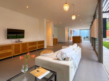 3 Bedroom House To Rent in Waterkloof