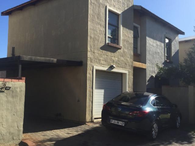 3 Bedroom House To Rent in Waterval East