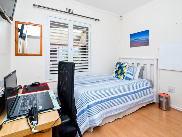 3 Bedroom House To Rent in Waves Edge