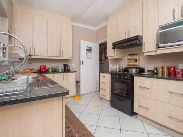 3 Bedroom House To Rent in Westdene