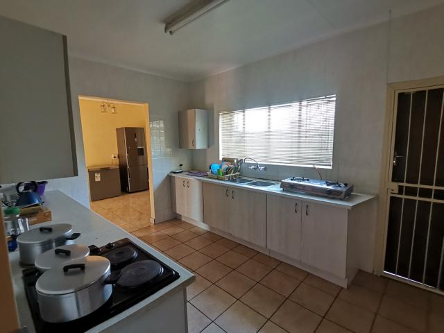 3 Bedroom House To Rent in Westonaria