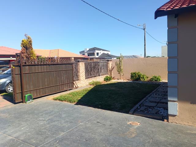 3 Bedroom House To Rent in Windmill Park