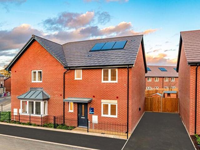 3 Bedroom House To Rent In Wiltipoll Crescent, Whitehouse, MK8