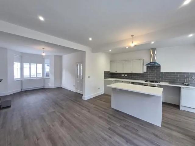 3 Bedroom House To Rent In Willow Road, Carlton, NG4
