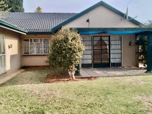3 Bedroom house to rent in Witpoortjie, Roodepoort