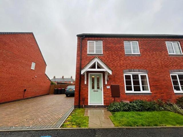 3 Bedroom House To Rent In Woodwinds Close, B79