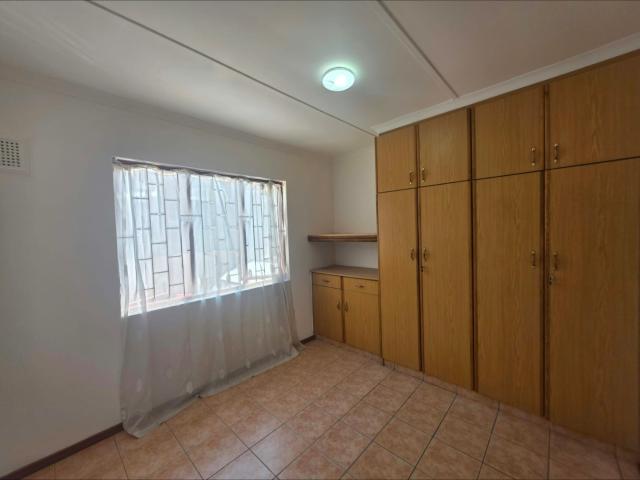 3 Bedroom House To Rent in Woodview
