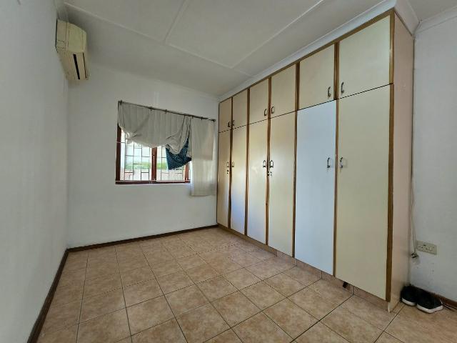 3 Bedroom House To Rent in Woodview