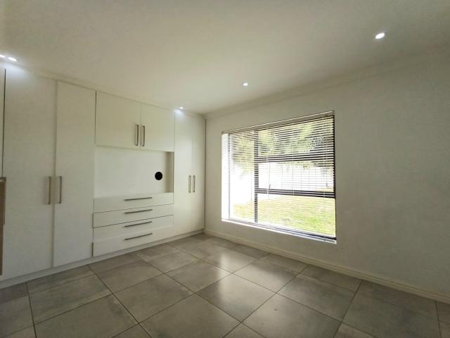 3 Bedroom House To Rent in Zeekoevlei