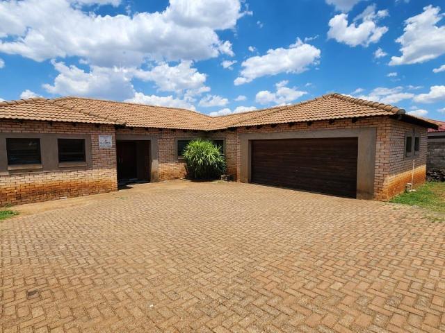 3 Bedroom House to Rent in Amajuba Park