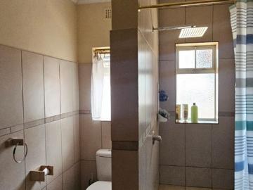 3 Bedroom House To Rent in Arboretum