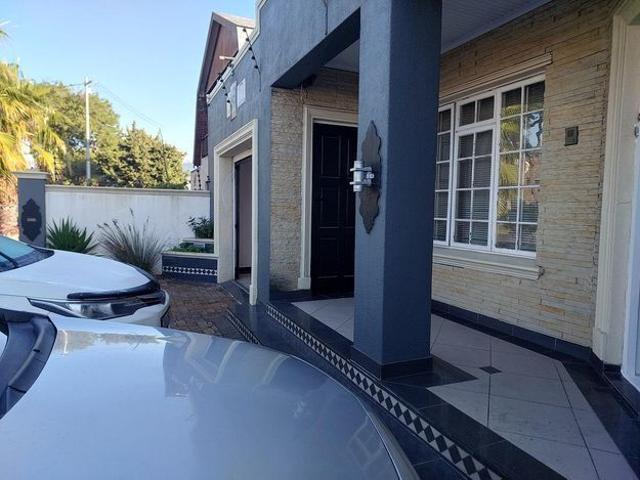 3 Bedroom house to rent in Athlone, Cape Town