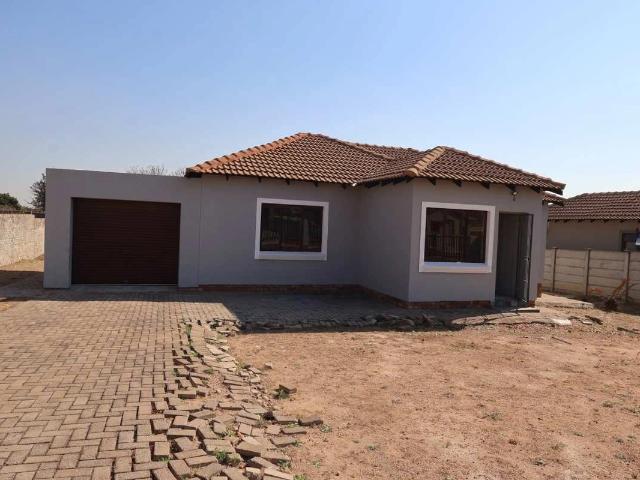 3 Bedroom House to Rent in Bendor