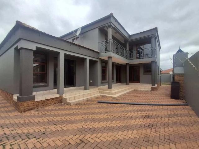 3 Bedroom House to Rent in Bendor