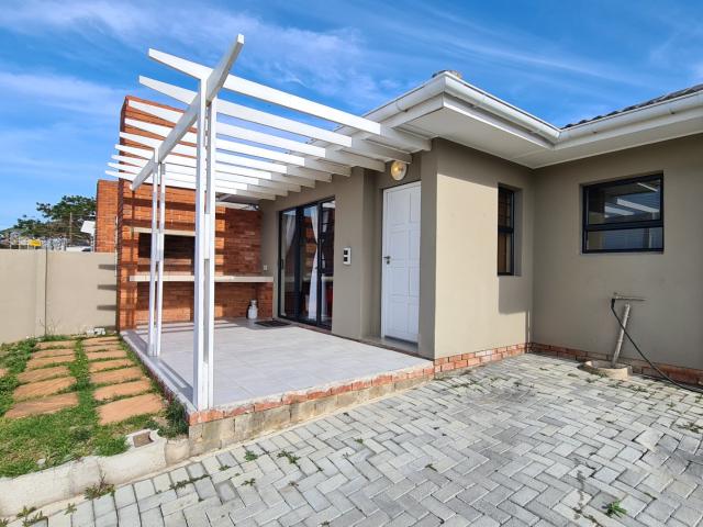 3 Bedroom House To Rent in Beacon Bay