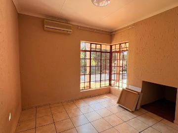 3 Bedroom House To Rent in Bedfordview