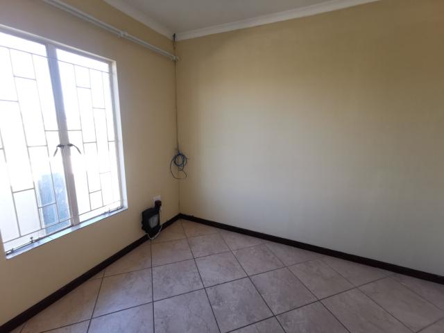 3 Bedroom House To Rent in Bergsig