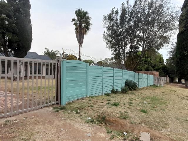 3 Bedroom House To Rent in Birch Acres
