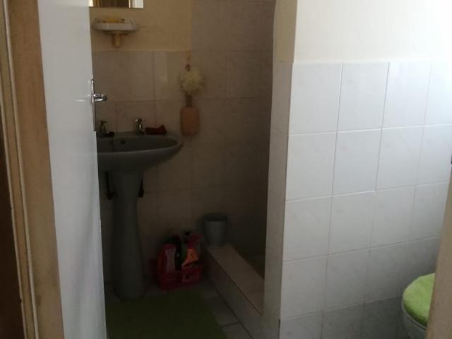 3 Bedroom House To Rent in Bisley