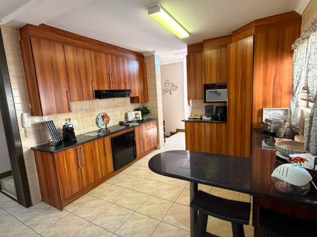 3 Bedroom House To Rent in Boschdal