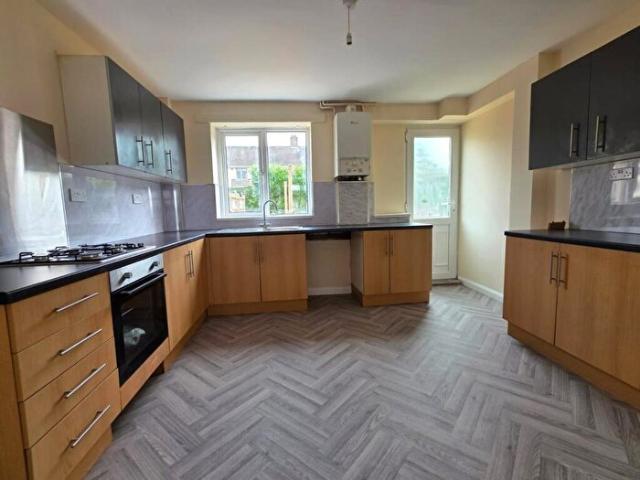 3 Bedroom House To Rent In Bournmoor Avenue, Nottingham, NG11