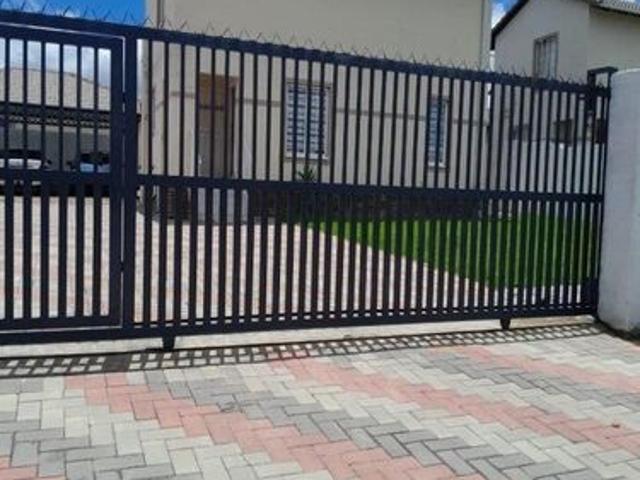 3 Bedroom House to Rent in Blue Hills