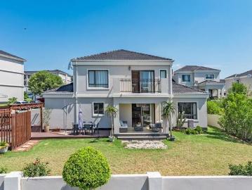 3 Bedroom House to Rent in Blue Hills