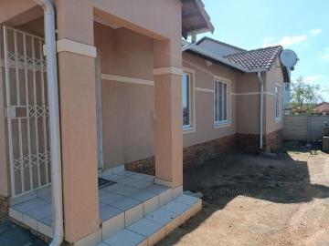 Crowthorne, City of Ekurhuleni Metropolitan Municipality, Gauteng, South Africa