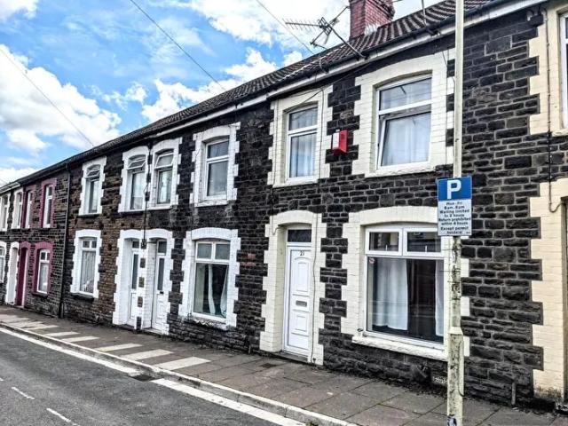 3 Bedroom House To Rent In Brook Street, Pontypridd, CF37