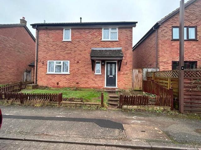 3 Bedroom House To Rent In Broomlee, MK13